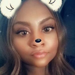 Meet your Posher, Ivy